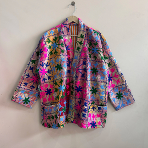Veste kimono brodée à la main Kantha Vintage Suzani, manteau traditionnel indien - Product Image 1