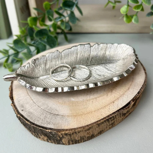 Plateau à bijoux en forme de feuille en métal argenté pour bagues, bibelots, décoratif - Product Image 1