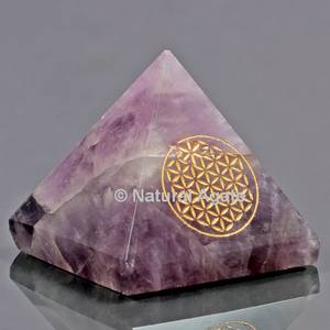Achetez un ensemble de pyramides d'orgone en quartz Usui Reiki personnalisées et tendance - Product Image 2
