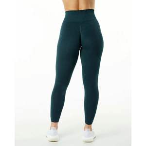 Leggings de yoga et fitness tricotés respirants pour femmes, taille mi-haute, motif uni, avec logo à la taille, nouveau style - Product Image 2