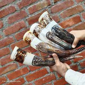 Corne à boire en corne de taureau naturelle, sculptée à la main, style bateau viking, mug à bière premium au meilleur prix - Product Image 1