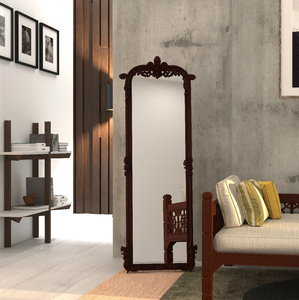 Grand miroir sur pied de forme organique avec une épaisse moulure en bois foncé et un support en chevalet, disponible à prix de gros. - Product Image 6