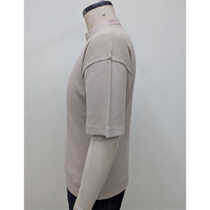 Polo pour homme à col bandoulière et épaules tombantes, coupe décontractée moderne, tissu doux et respirant, style décontracté parfait pour le quotidien - Product Image 4