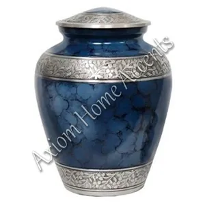 Elegante Urna Conmemorativa de Aluminio con Grabados Intrincados, Hecha a Mano por Axiom Home Accents, para Homenajear a Seres Queridos - Product Image 3