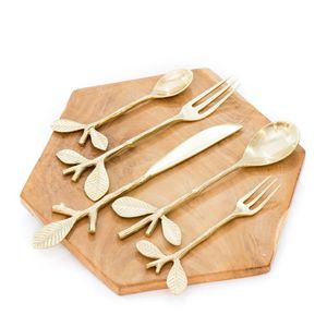 Juego de cubiertos de madera con acabado natural y forma personalizada para preparar, mezclar y servir diferentes tipos de alimentos para banquetes y bodas. - Product Image 5