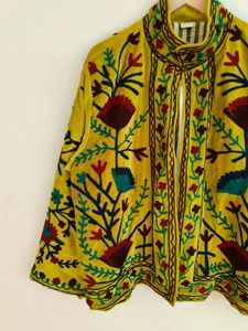 Chaqueta Bordada Suzani de Terciopelo Hecha a Mano, Chaqueta Étnica Hecha a Mano, Chaqueta Suzani Floral, Chaqueta de Terciopelo Puro, Estilo Boho Hippie - Product Image 3