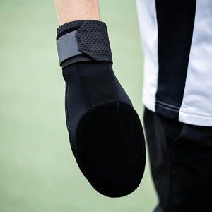 ถุงมือเบสบอลและซอฟต์บอลแบบสไลด์ ป้องกันมือสำหรับผู้ขว้าง ราคาประหยัด ปี 2026 รับทำโลโก้ตามสั่ง OEM หลายสี MOQ ต่ำ - Product Image 3