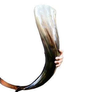 Elegante Taza de Cuerno de Búfalo Orgánico Auténtico con Temática de Amor, Grabado, para Cerveza/Vino/Hidromiel/Ale, Hecha a Mano, Duradera, Ecológica y Pulida - Product Image 2