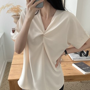 Camicetta da Donna Coreana con Scollo a V e Dettaglio Intrecciato sul Davanti, Manica Corta in Poliestere/Cotone, Top Casual Elegante e Comodo per l'Uso Quotidiano Estivo - Product Image 2
