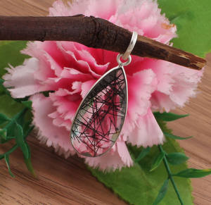 Pendentif en quartz rutilé noir naturel, argent sterling 925 plaqué platine, collier vintage unique avec pierre précieuse en forme d'aiguille, bijoux fins - Product Image 4