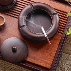 Cenicero de madera Tradnary de forma cuadrada, diseño moderno, con ranura para cigarros. - Product Image 4