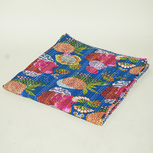 Colcha Kantha india hecha a mano con estampado floral, manta reversible de algodón, colcha vintage de patchwork para el hogar y hoteles - Product Image 3