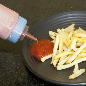 Bouteilles de sauce à presser sans BPA 450 ml LDPE, récipients à condiments faciles à presser avec bouchon à vis, pour la maison et les restaurants, rechargeables - Product Image 6