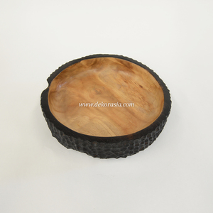 Bol décoratif rond en teck avec un design sculpté artistique pour les fruits, les collations et la décoration de table - Product Image 2