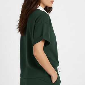 Polo vert pour femme, manches courtes, couleur unie, décontracté, en tissu Oxford de coton respirant, logo imprimé par transfert thermique sur le devant - Product Image 3