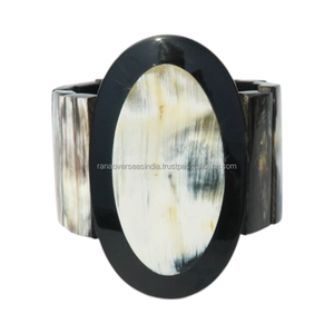 Pulsera de Hueso Natural Hecha a Mano, Brazalete Tribal con Diseño Ovalado, Joyería Étnica, Elegante Accesorio de Regalo para Mujer - Product Image 1