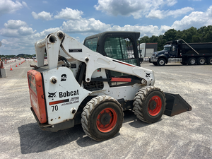 Cargadora Compacta de Dos Velocidades con Dirección en Todas las Ruedas A770 2014, Equipo de Construcción de Uso Pesado - Product Image 2
