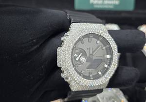 Reloj G-Sh0 Totalmente Cubierto de Diamantes, Estilo Bust Down Personalizado con Diamantes Moissanite VVS, Reloj de Lujo Hip Hop - Product Image 6
