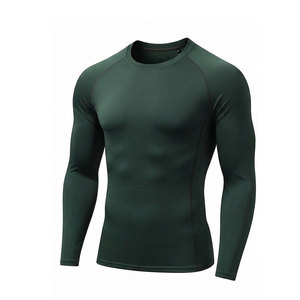 Ensemble de vêtements de compression confortables, à séchage rapide et extensibles, pour les séances d'entraînement actif et les exercices. - Product Image 3