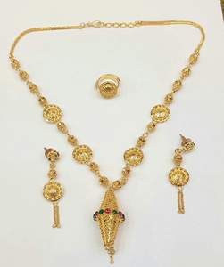 Juego de Colgante de Zirconia y Cobre Chapado en Oro de 24K, Elegante y Clásico, Ideal para Bodas, Fiestas y Compromisos, Joyería de Moda con Perlas - Product Image 1