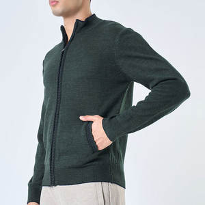 Pull à col roulé zippé pour homme, option de logo personnalisable sur le devant, coupe ajustée, doublure en laine, cardigan, tricot de style urbain - Product Image 3