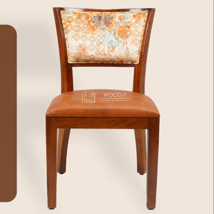 Chaise de salle à manger moderne et traditionnelle rembourrée en bois massif à quatre pieds avec assise en similicuir et dossier en tissu - Product Image 1