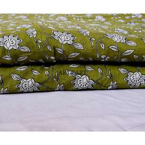 Fournisseur indien de tissus en coton imprimé à la main, motifs floraux, prix de gros pour les commandes en gros. - Product Image 6