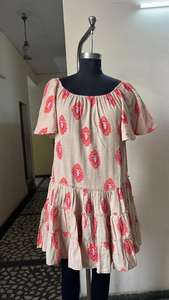 Nouvelle robe pour femme de qualité supérieure, design tendance, pour un usage décontracté, disponible au prix de gros auprès d'un fabricant indien. - Product Image 3