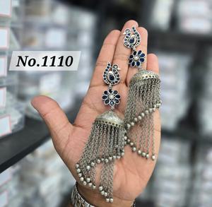 Bijoux indiens oxydés, style bohème vintage, boucles d'oreilles pendantes à plusieurs niveaux, style jhumka jhumki, avec pampilles, pour femmes - Product Image 2