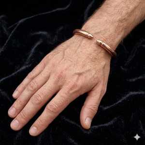 Brazalete de cobre hecho a mano, brazalete unisex ajustable, joyería minimalista, brazalete para parejas - Product Image 2