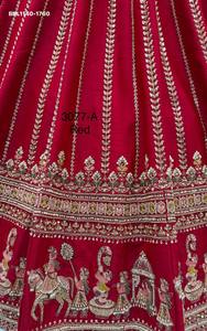 Conjunto de lehenga semisellado de seda premium para bodas con lentejuelas y cuentas hechas a mano, y hilo Zari con motivos multicolor. Proveedor indio. - Product Image 4