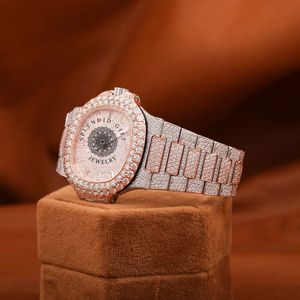 Splendide montre à diamants de luxe, boîtier carré de 28 mm, mouvement à quartz analogique ETA, verre saphir, fermoir déployant en moissanite - Product Image 2