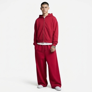 Ensemble de survêtement pour homme de qualité supérieure, rouge, à capuche, en coton, coupe ample, avec fermeture éclair et poches latérales - Product Image 1