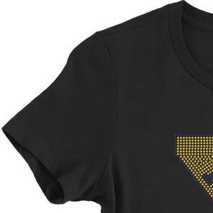 Camiseta Negra con Pedrería Dorada de Sigma Gamma Rho 100, Manga Corta, Cuello Redondo, Gráfico de Letras Griegas Brillantes, Casual para Fraternidad - Product Image 4