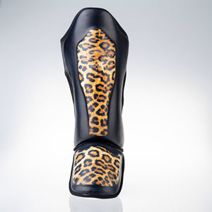 Protections de tibia en PU de haute qualité pour le Muay Thai, le kick boxing et les arts martiaux, équipement de protection sportive personnalisé avec logo, OEM - Product Image 2