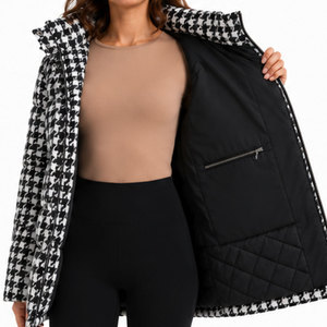 Parka Impermeable con Capucha para Mujer, con Costuras de Primera Calidad, Cintura Ajustable y Calidez Térmica para Clima Frío - Product Image 6