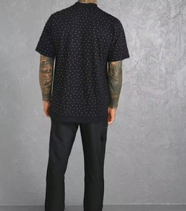 T-shirt unisexe en coton tricoté 100 % pour homme, coupe oversize à épaules tombantes, col rond, avec logo personnalisé en strass vintage, vente en gros - Product Image 2