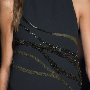 Tops de cuentas personalizadas para diseñadores de moda y boutiques. Tops de bordado con cuentas a la moda con diseño de espejo y perlas. - Product Image 1