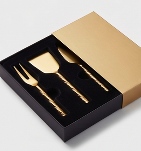 Ensemble de service à fromage doré avec poignées texturées, compatible lave-vaisselle, fourchette, spatule, cuillère pour la cuisine, la salle à manger et l'hôtellerie - Product Image 4