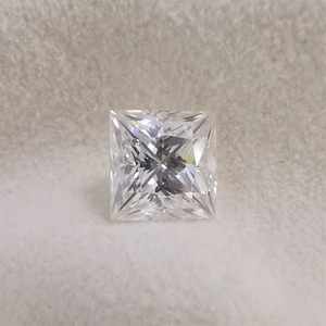 Venta al por Mayor de Diamantes Naturales de Corte Princesa, Tratados Térmicamente, Color Blanco D, VVS1, Cultivados en Laboratorio para Joyería, con Certificado GRA - Product Image 1