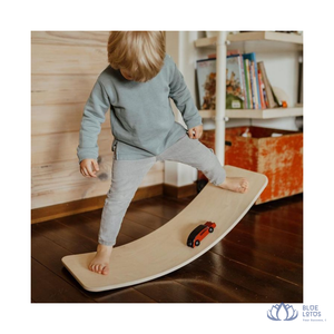[MEILLEURES VENTES] BLUE LOTUS FARM Planche d'équilibre en bois, balançoire incurvée pour enfants, écologique, durable, entraînement physique - Product Image 1