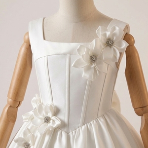 Vestido de Niña para Dama de Honor, Estilo Princesa, en Color Marfil, con Estructura de Satén, Apliques Florales 3D Hechos a Mano, para Bodas - Product Image 4