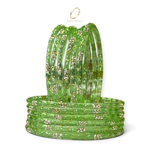 Collection Export de Luxe : Bracelets en Verre Vert Menthe Goutte de Pluie Cachemiri pour Femme, Finition Or Premium pour les Marchés Mondiaux de la Mode - Product Image 3