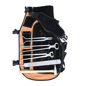 Kit d'outils de fermeur avec tablier marron, marteau à pointe, cisaille de 15 pouces, outil de retrait de sabots, pince à fer et râpe de finition - Product Image 1