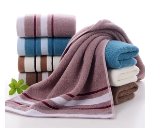 Serviette de Visage Style Moderne Ultra Absorbante en Coton Doux – Gant de Toilette Rayé pour Maison, Hôtel, Spa – Vente en Gros, Fournisseur OEM - Product Image 4