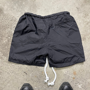 Shorts de Playa para Hombre en Poliéster Negro con Aplique Blanco de Logo de Murciélago, Cintura con Cordón Ajustable, Estilo Urbano, Secado Rápido - Product Image 6