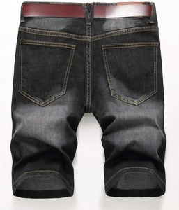 2023 nuevos pantalones cortos de mezclilla medianos moda suelta luz negro verano hombres pantalones vaqueros desgastados - Product Image 2