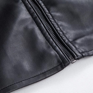Blouson de motard en cuir PU noir pour homme, col montant, fermeture éclair, coupe ajustée, style moto, vêtement d'extérieur d'automne, fabriqué au Pakistan - Product Image 6