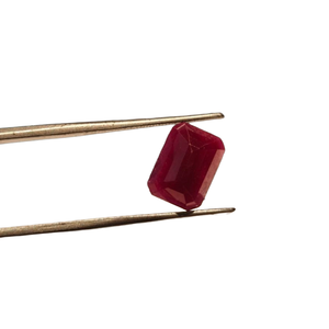 Piedra Suelta de Rubí Rojo Ovalado Natural de 5.67ct para Diseño de Joyería Personalizada al Mejor Precio - Product Image 1