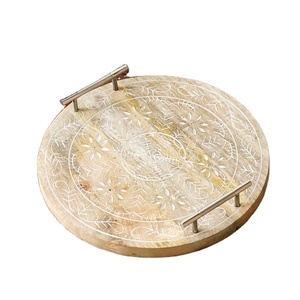 Plateau de service en bois de manguier naturel gravé à la main de haute qualité, aspect classique, plateau rond pour la maison, l'hôtel et les restaurants - Product Image 1